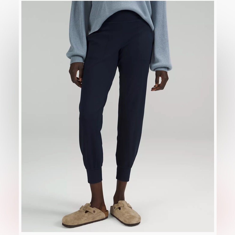 lululemon Align™ High-Rise Jogger
Full Length size 4